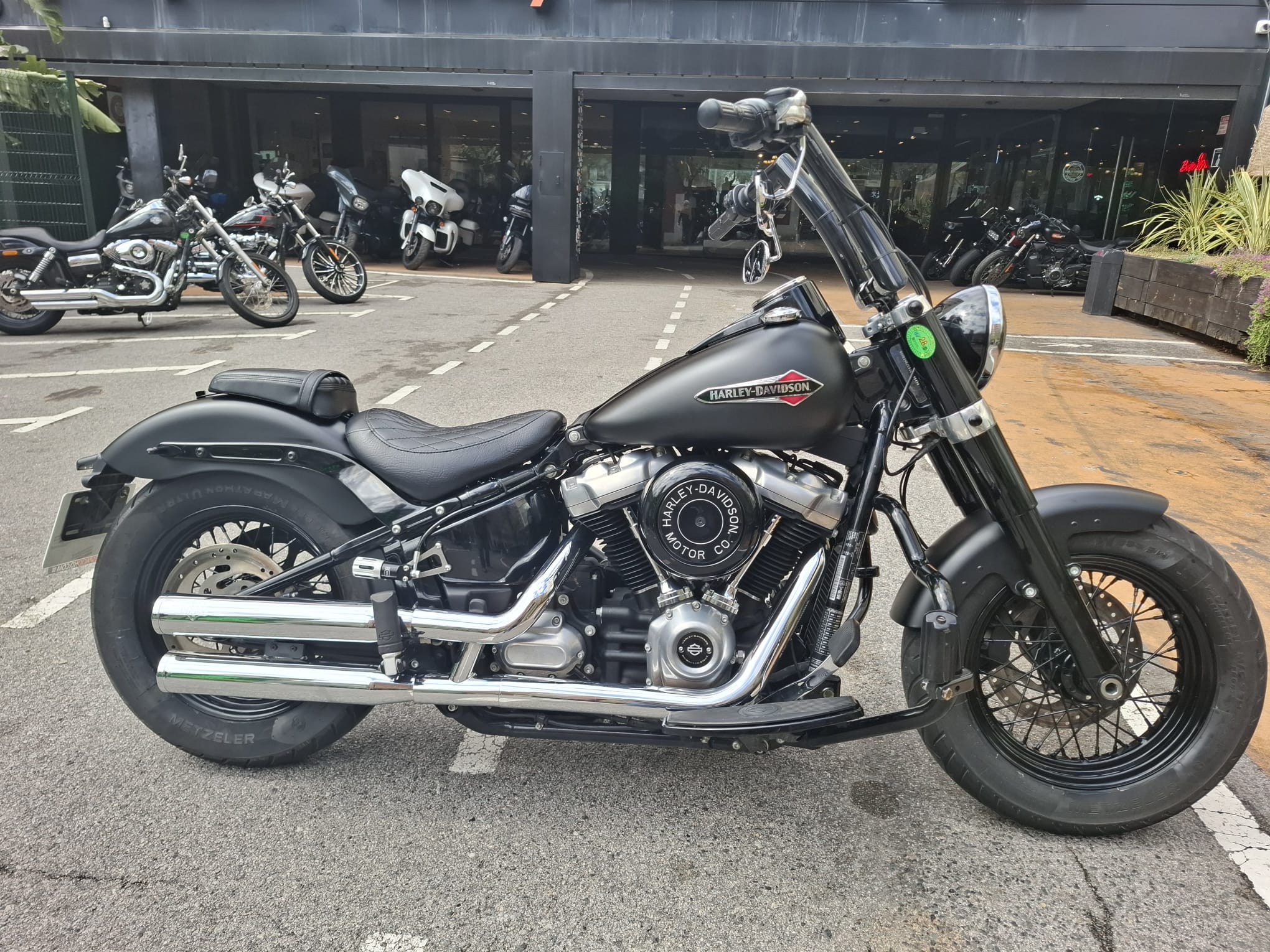 Softail Slim® 107 photo 4