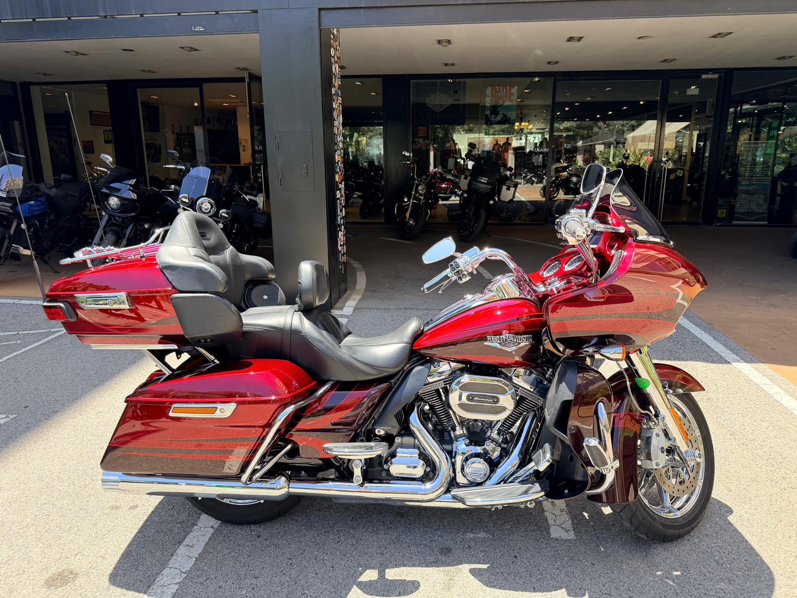 CVO Road Glide foto 4