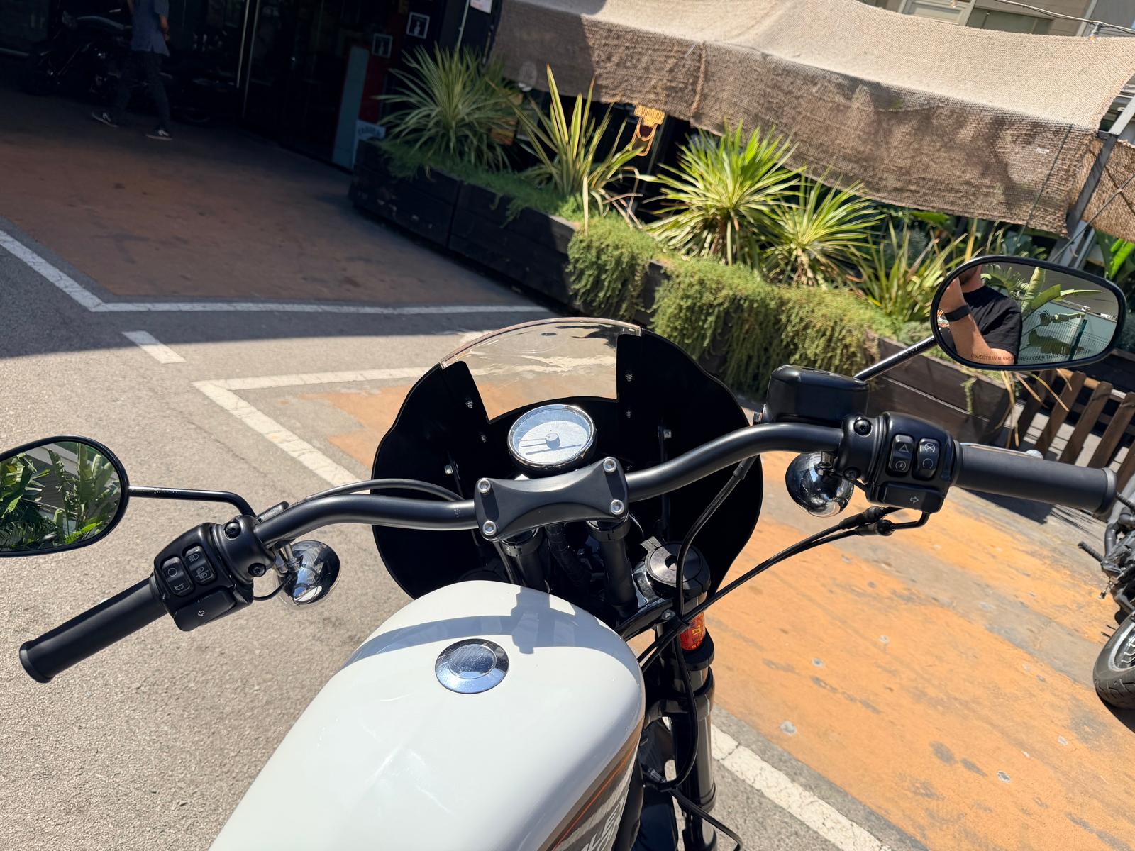 ROADSTER 1200 photo 9