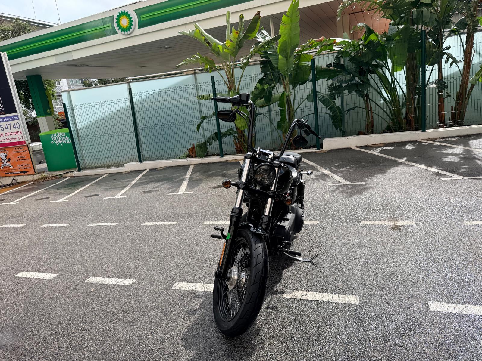 STREET BOB foto 4