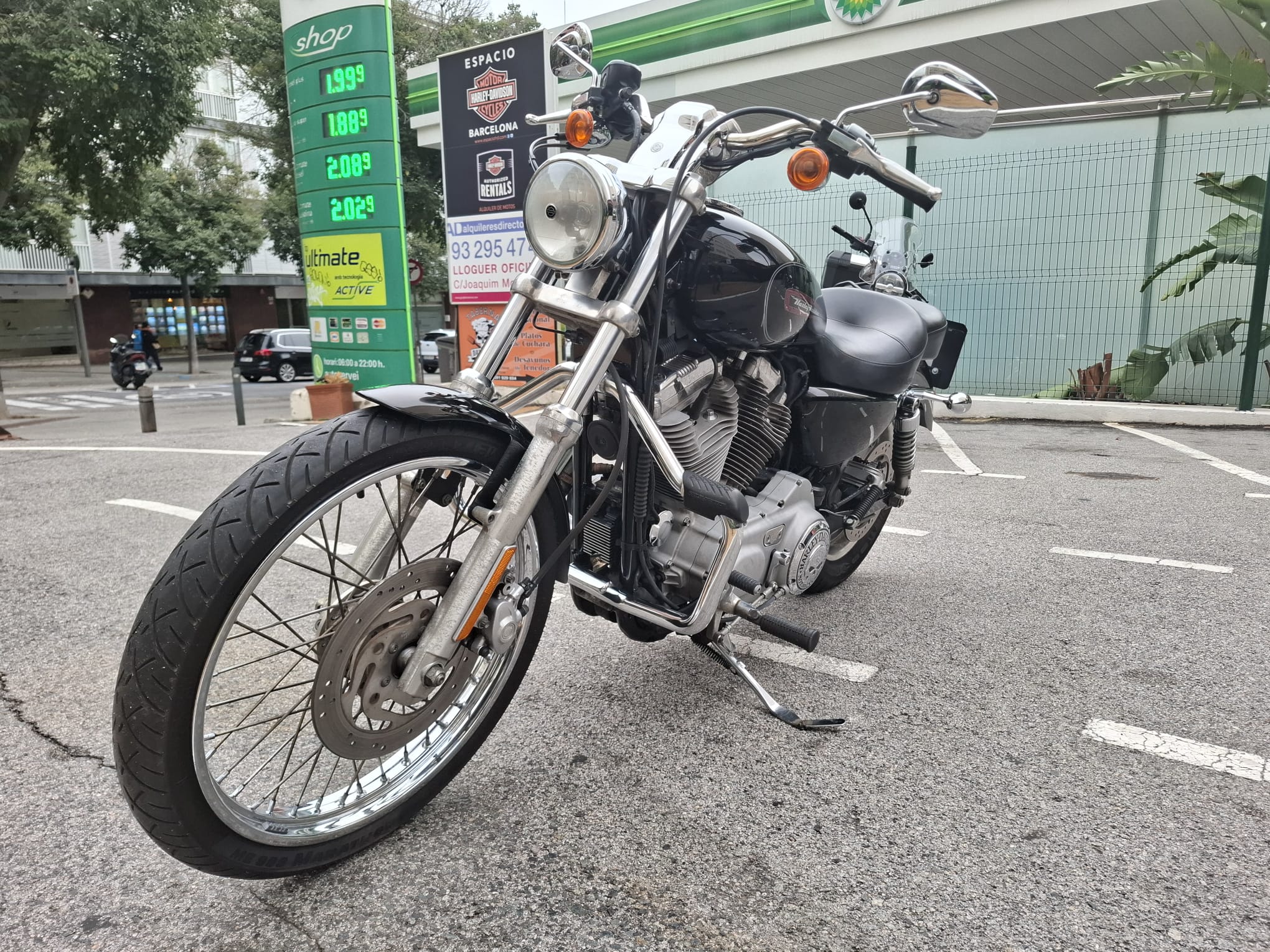 XL 883 CUSTOM foto 5