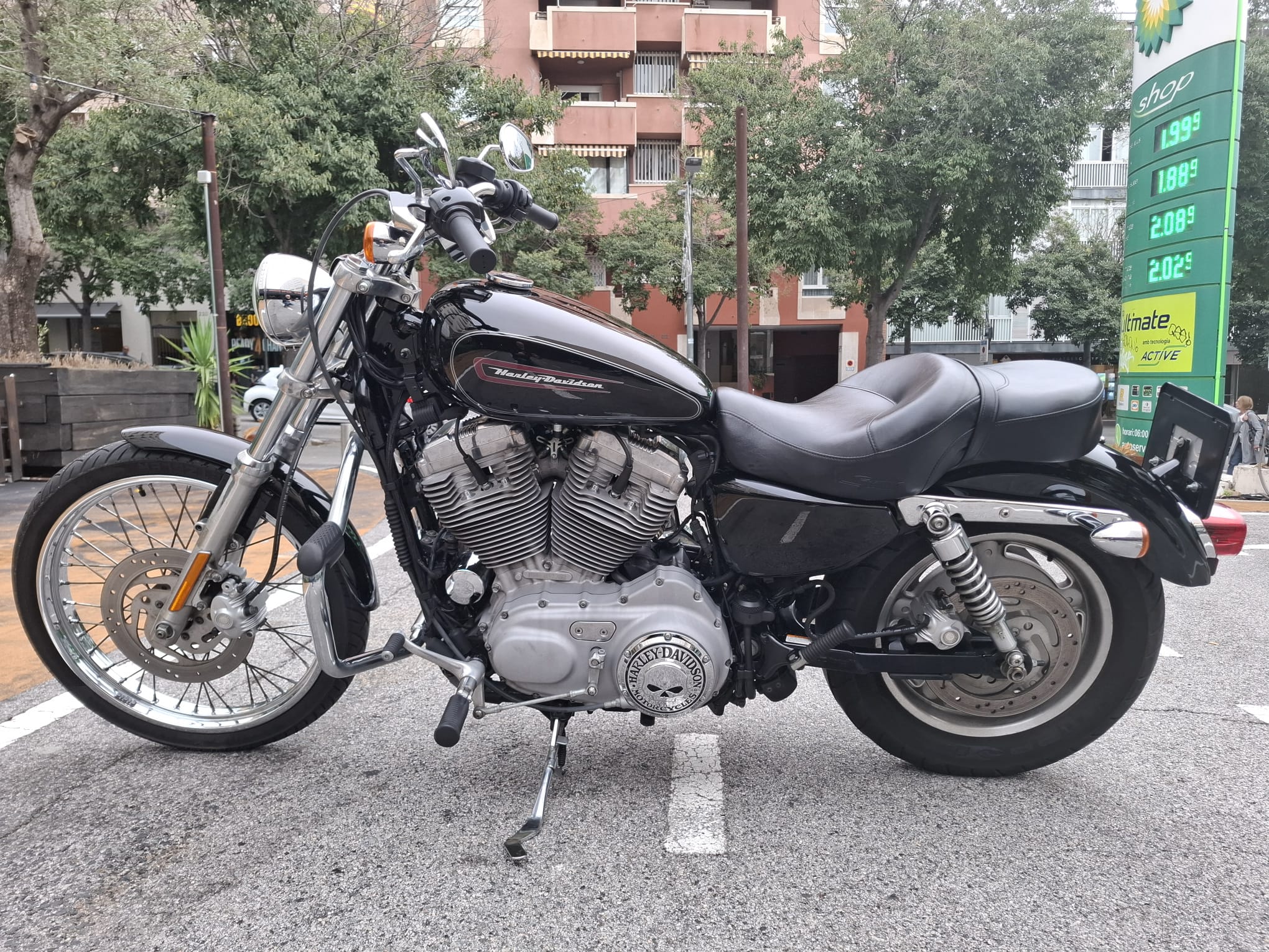 XL 883 CUSTOM foto 8